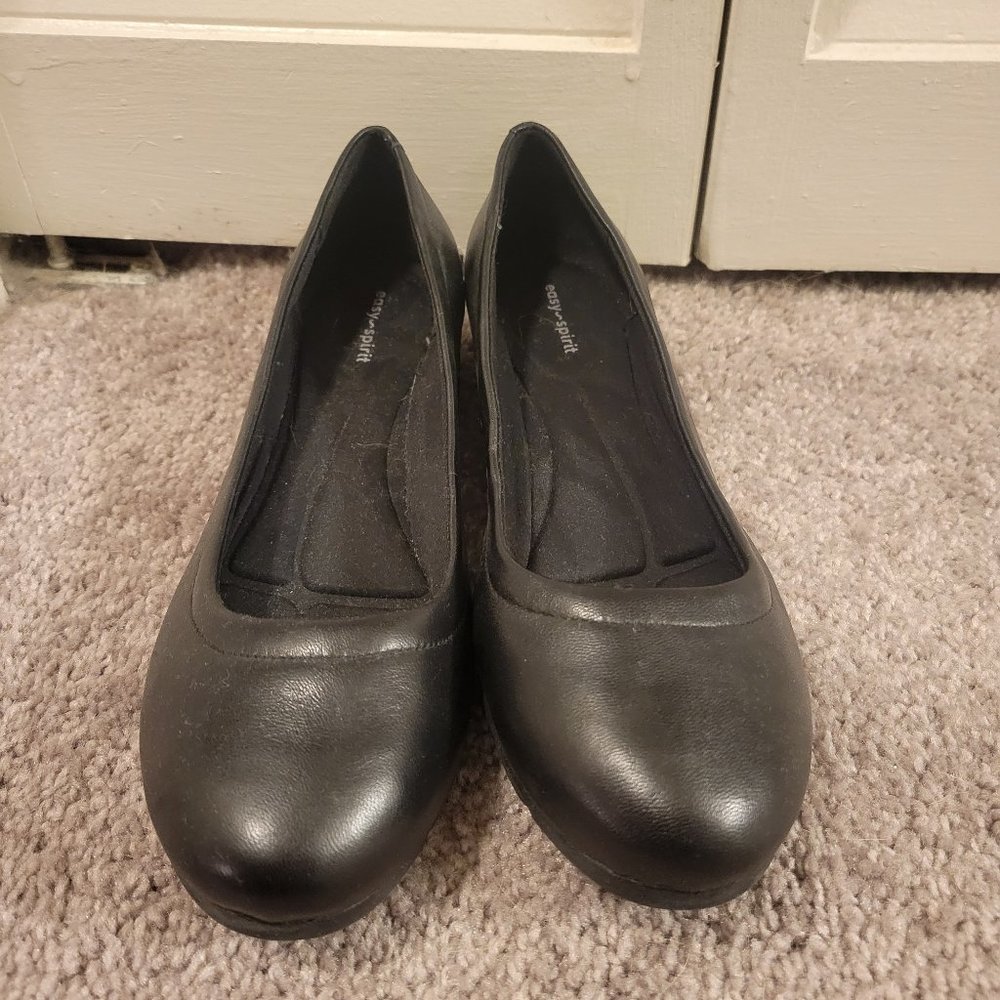 NEVER WORN Easy Spirit Black Flats - Size 8